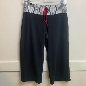 Lululemon Black Wide Leg Capri With White Pattern Waist